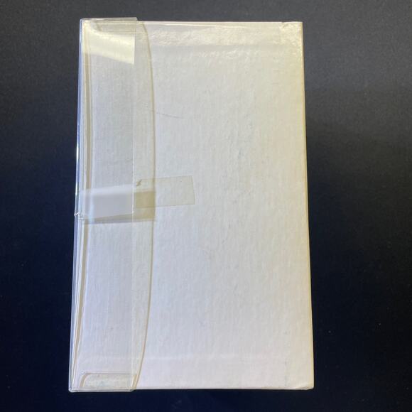 Perin Mowen Nuvo Cream Beeswax Candle Hand Rolled Natural American Beeswax - Picture 5 of 8